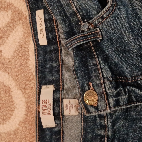 Vintage America Shorts - Picture 2 of 3